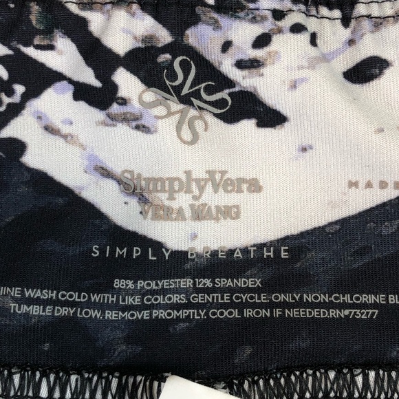 Simply Vera VERA WANG Simply Breathe Capri Legging - Picture 2 of 4